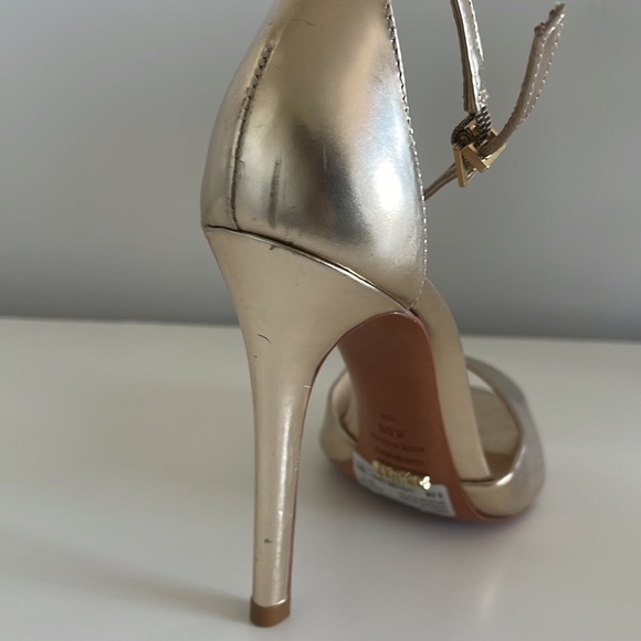 Schutz Saasha Lee gold heel sandals - Picture 7 of 8